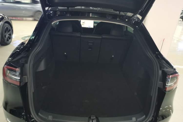 Used Tesla Model Y 2022 Rear-Wheel-Drive Version
