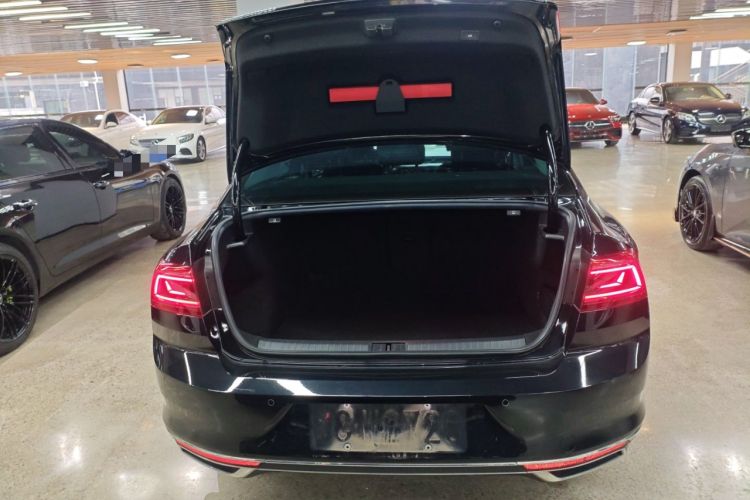 Used Volkswagen Magotan 2020 330TSI DSG Leading Model
