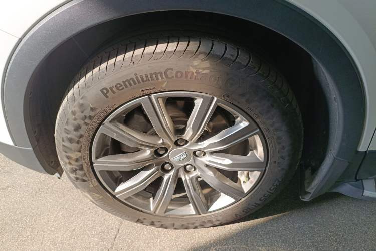 Used Cadillac XT4 2018 28T Two-Wheel Drive Leading Version
