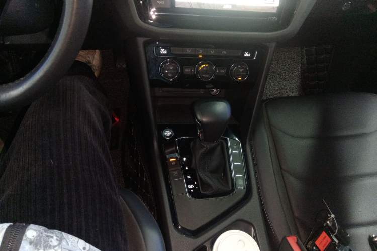 Used Volkswagen Tiguan L 2018 Revised Version 330TSI Automatic Two-Wheel Drive Comfort Edition
