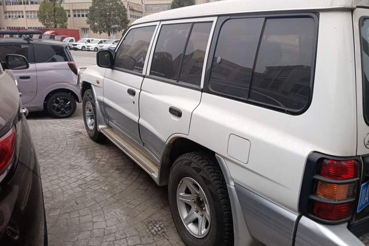 Used Leopaard Heijingang 2013 2.2L Manual Two-Wheel Drive Standard Version
