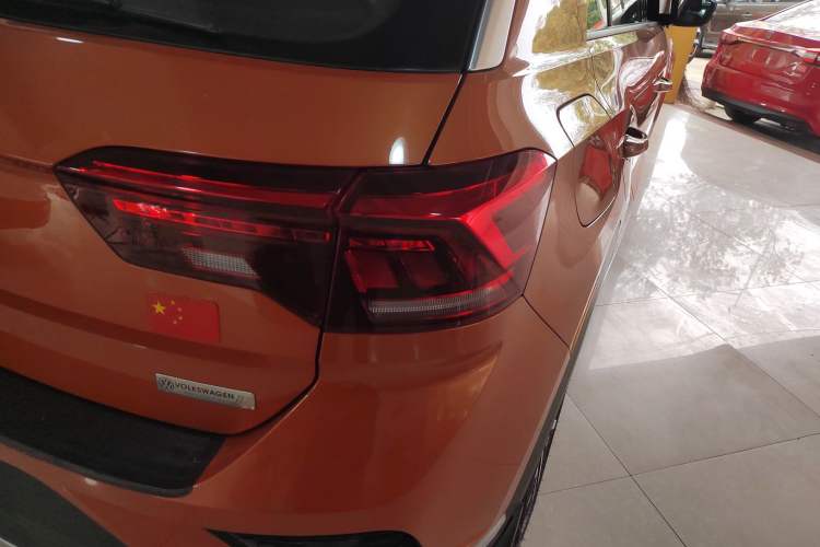 Used Volkswagen T-ROC 2018 280TSI DSG Two-Wheel-Drive Comfort Version China V Standard
