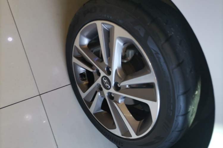 Used Hyundai Elantra 2016 1.6L Automatic ZhiXuan – Elite Version
