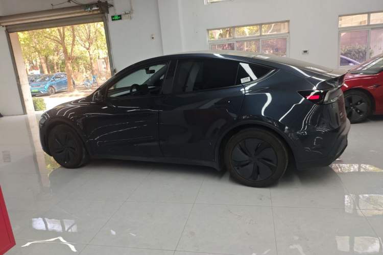 Used Tesla Model Y 2025 Rear-Wheel Drive First Edition
