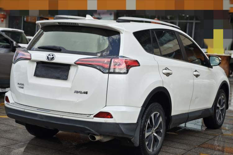 Used Toyota RAV4 2016 2.0L CVT Two-Wheel Drive Urban Edition China V Standard