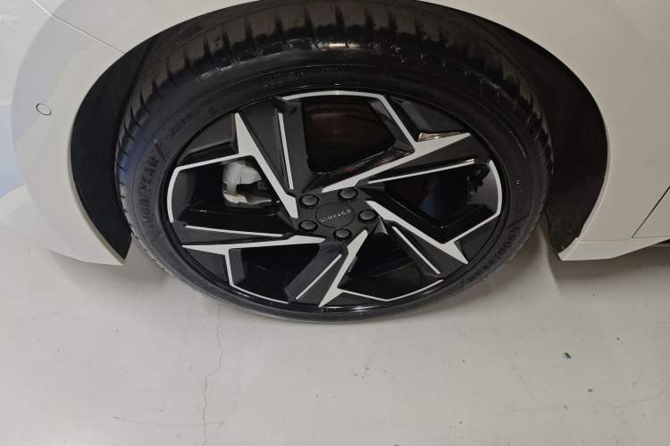 Used Lynk & Co 07 2024 EM-P 126 Long-Range Ultra
