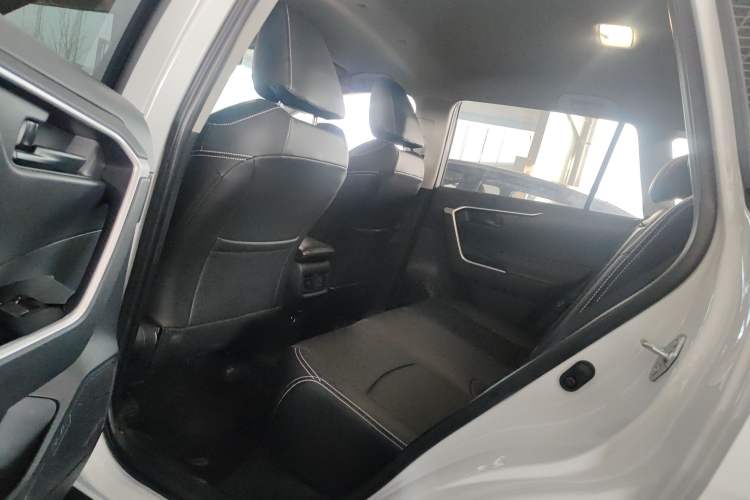 Used Toyota RAV4 2024 2.0L CVT Two-Wheel Drive Urban Edition