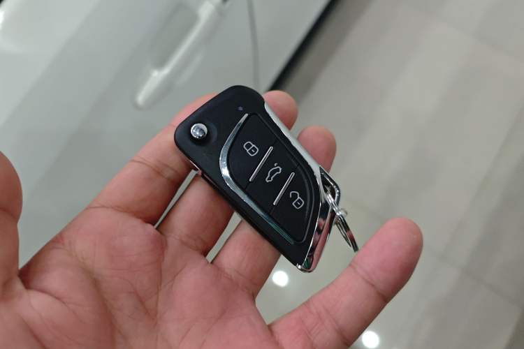 Used Toyota YARiS L 2022 X-Trail 1.5L CVT Leading PLUS Edition
