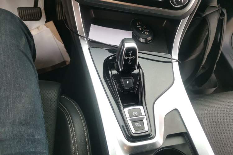 Used Lynk & Co 01 2019 2.0T Two-Wheel-Drive Pro Version China VI Standard
