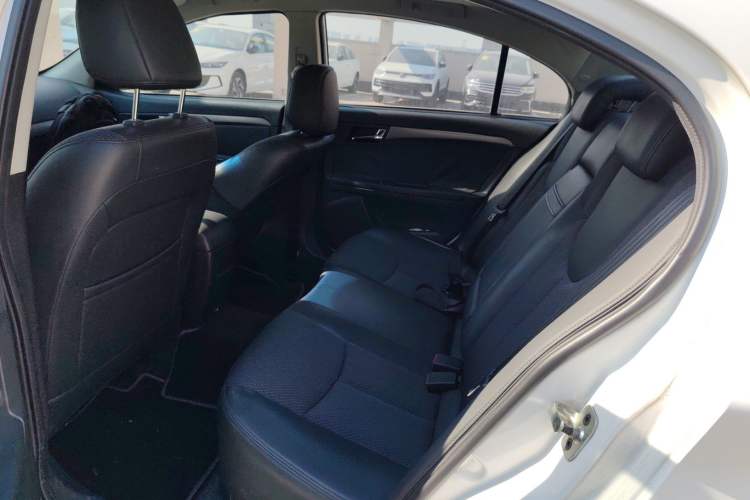 Used Roewe 350 2014 1.5L Manual Swift Edition