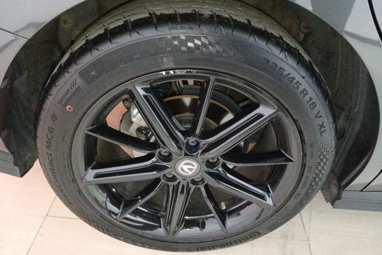 Used Changan UNI-V 2022 1.5T Prestige Version
