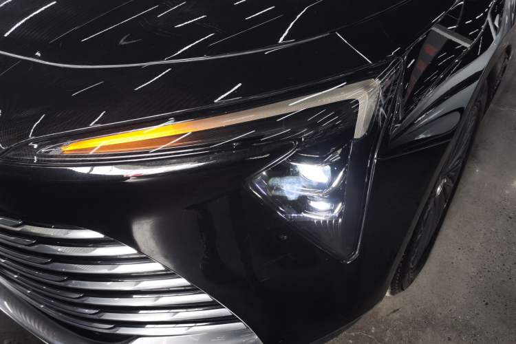 Used Buick LaCrosse 2025 28T Platinum Edition