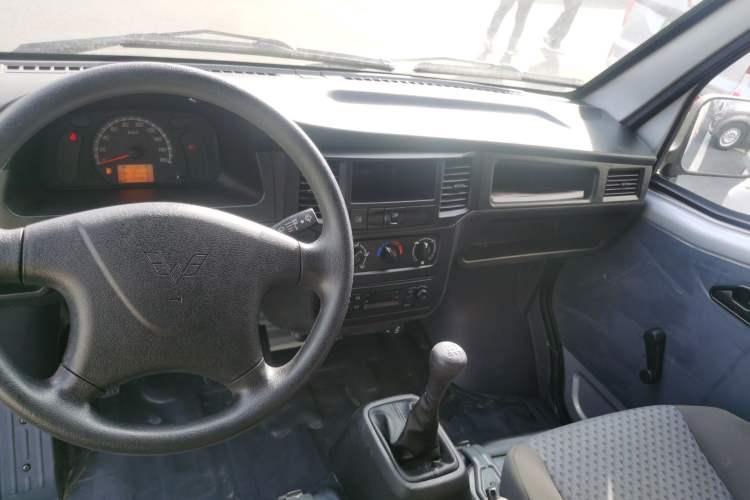 Used Wuling Zhiguang 2023 1.5L Utility Version with Enclosed Windows 2 Seats