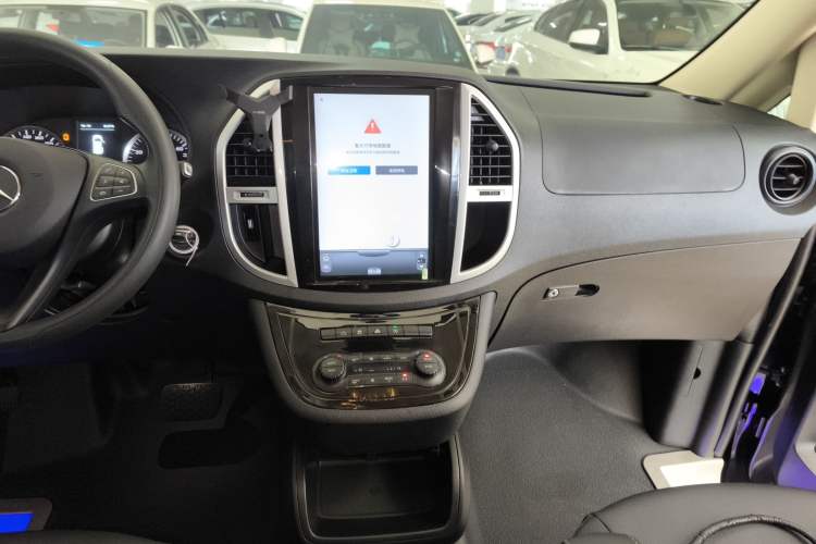 Used Mercedes-Benz Vito 2018 2.0T Elite Version 7 Seats China VI Emission Standard