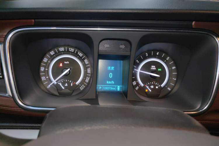 Used Buick GL8 2018 28T Comfort Model China VI Standard