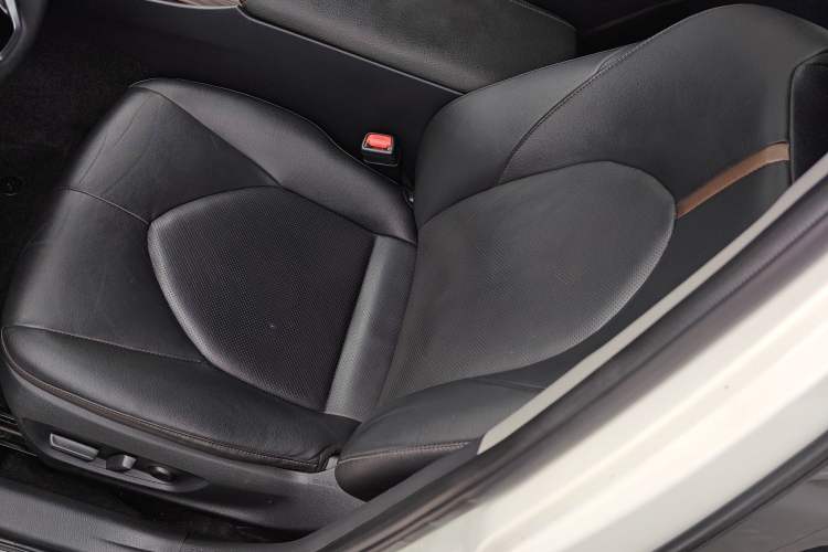 Used Toyota Camry 2019 2.0G Luxury Edition China VI Standard
