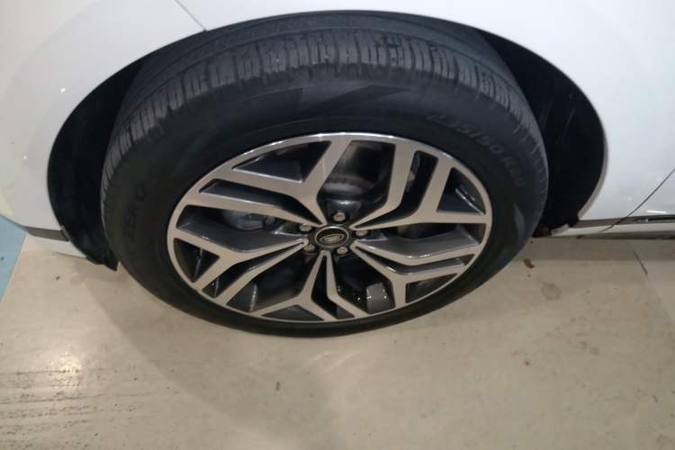 Used Land Rover Range Rover Evoque 2021 Range Rover Velar L 249PS R-Dynamic First Edition
