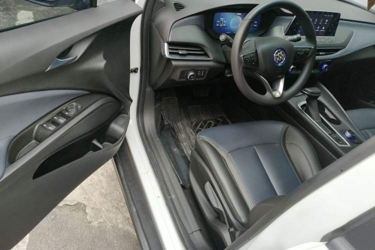 Used Buick Velite 6 2023 430km Range Commuter Version