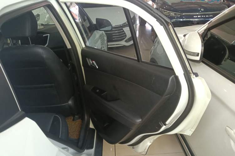 Used Hyundai ix25 2015 1.6L Automatic Two-Wheel Drive Smart GLS Trim
