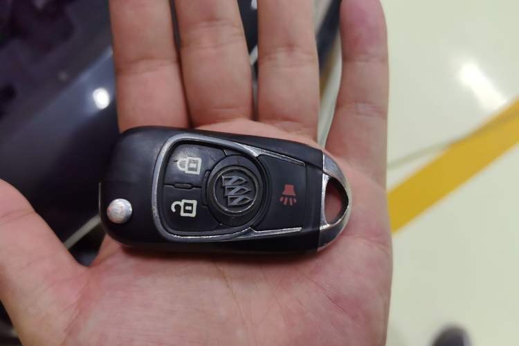 Used Buick Regal 2015 2.0L Leading Fashion Edition