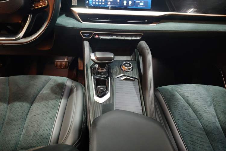 Used Geely Auto Monjaro L 2021 2.0TD DCT EVO Two-Wheel Drive Prestige Version
