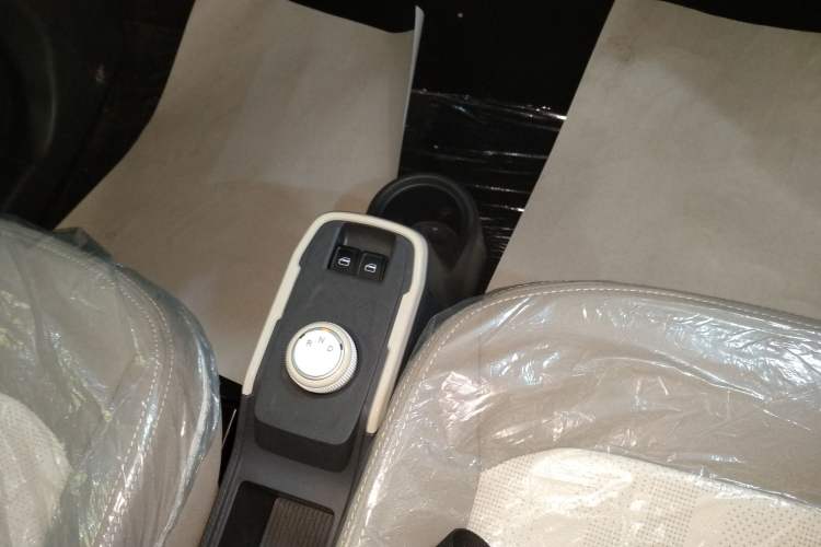 Used Chery QQ Ice Cream 2024 Edition Youth Version 205km Sundae