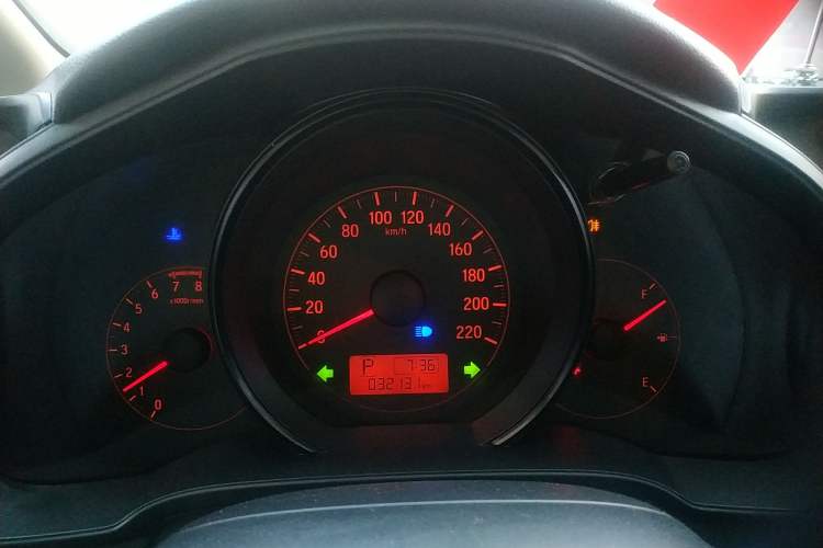 Used Honda Fit 2014 1.5L LX CVT Comfort Model
