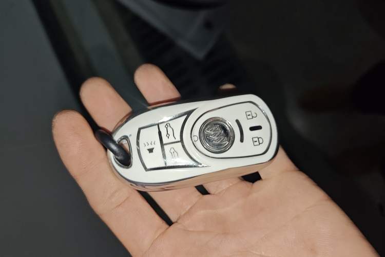 Used Buick GL8 2017 ES 28T Flagship Model China V Standard