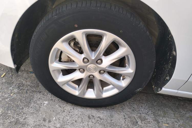 Used Buick GL6 2018 18T 6-Seater Elite Model
