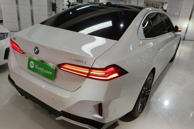 Used BMW 5 Series 2024 530Li Leading Model M Sport Package