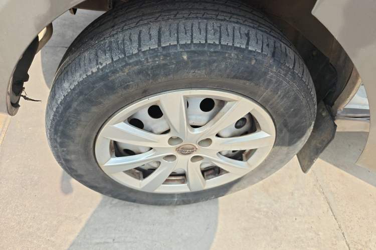 Used Jinbei New Hiace X30L 2021 1.5L Wealth Van Non-Air-Conditioned Version China VI Standard SWC15M
