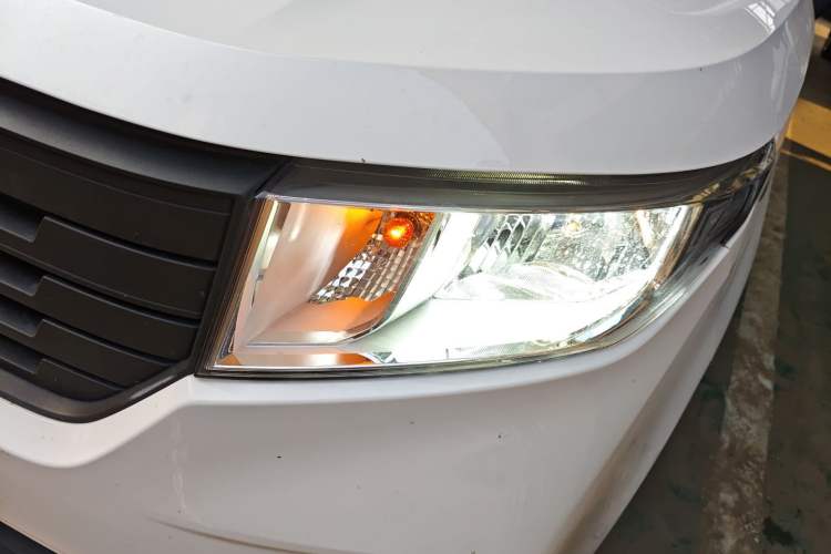 Used Wuling Hongguang PLUS 2020 1.5L Manual Standard Edition 5 Seats
