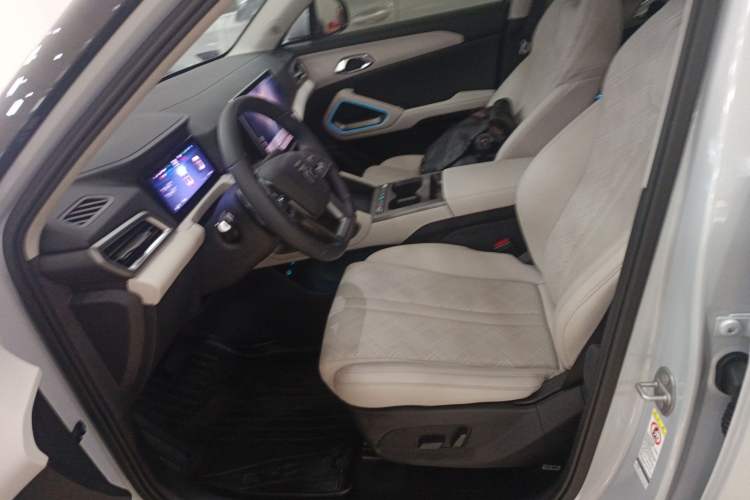 Used BYD Yuan UP 2025 Intelligent Driving Version 401 km Beyond-Range Edition
