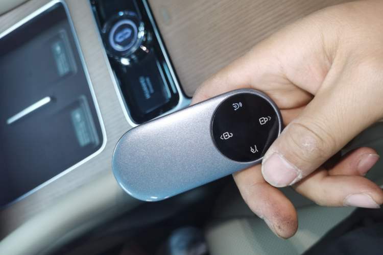 Used Hima AITO M9 2024 Range-Extended Ultra Version 42 kWh 6-Seater Model
