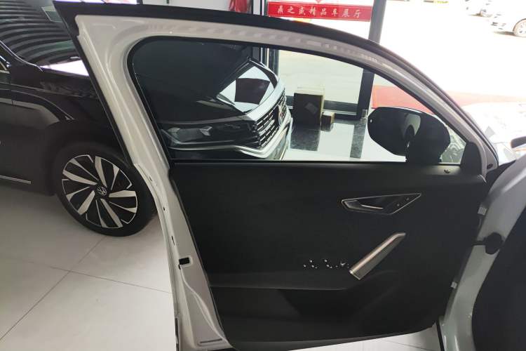 Used Audi Q2L 2021 35 TFSI Progressive Dynamic Edition