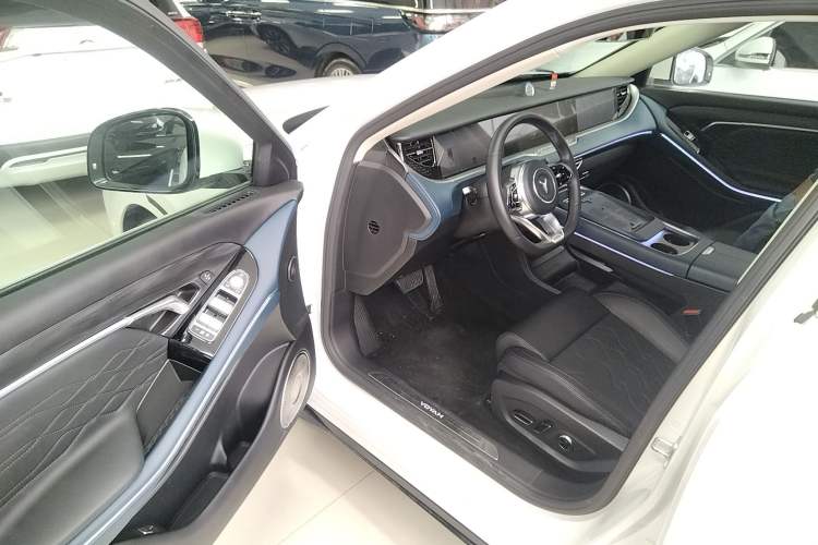 Used VOYAH FREE 2024 Ultra-Long Range Intelligent Driving Version
