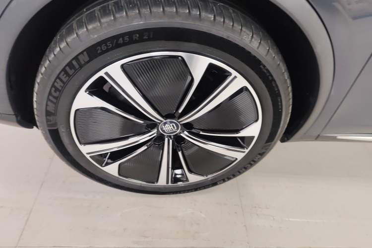 Used BYD Tang New Energy 2022 EV 635 km All-Wheel-Drive Flagship Model