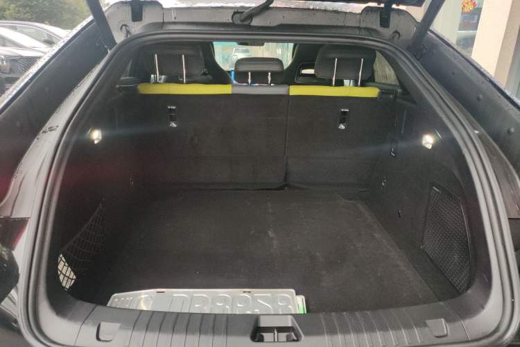 Used BYD Song L EV 2025 Intelligent Driving Version 602 km Range LiDAR-equipped All-Wheel-Drive Type
