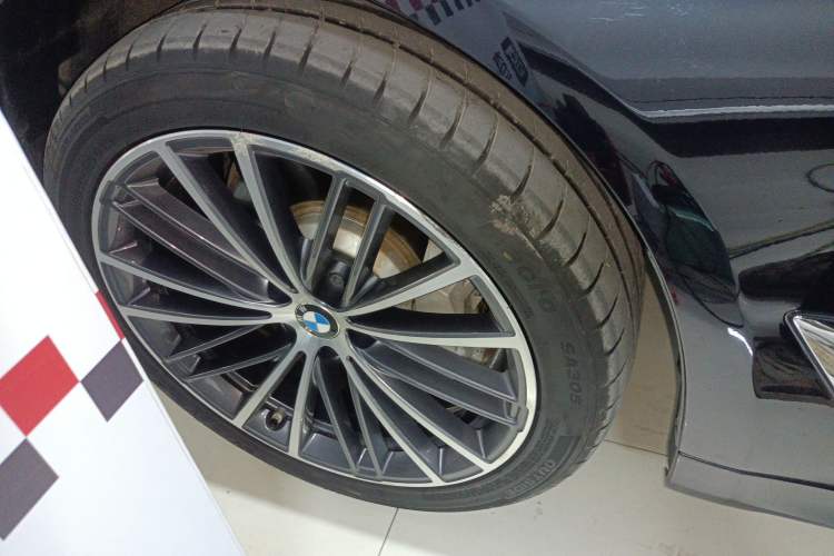 Used BMW 5 Series 2022 Restyled 530Li Leading Edition M Sport Package