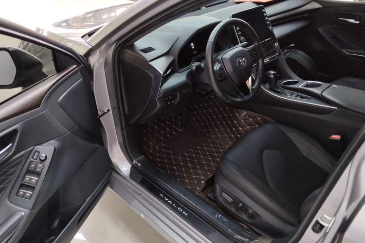 Used Toyota Avalon 2019 2.5L Touring Premium Version China V Standard