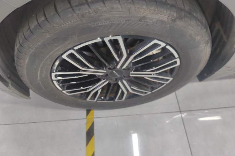 Used Zeekr 001 2025 WE Edition 100 kWh Rear-Wheel Drive
