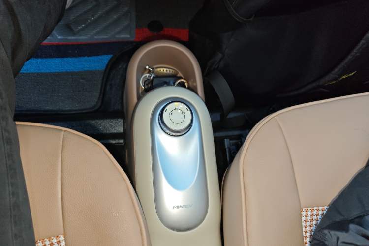 Used Wuling Hongguang MINIEV 2025 Four-Door Version Advanced Edition