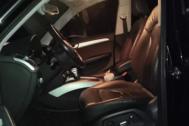 Used Audi Q5 2018 Collector's Edition 40 TFSI Technology Model
