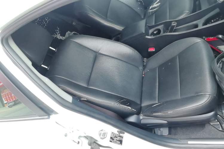 Used Toyota YARiS L Zhi Xuan 2015 1.5E Automatic Charm Edition