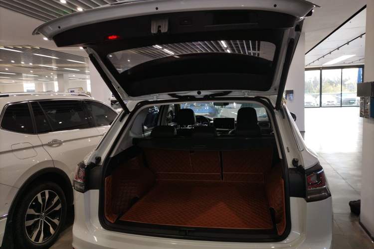 Used Volkswagen Tayron 2023 330TSI Two-Wheel-Drive R-Line High-Energy Version
