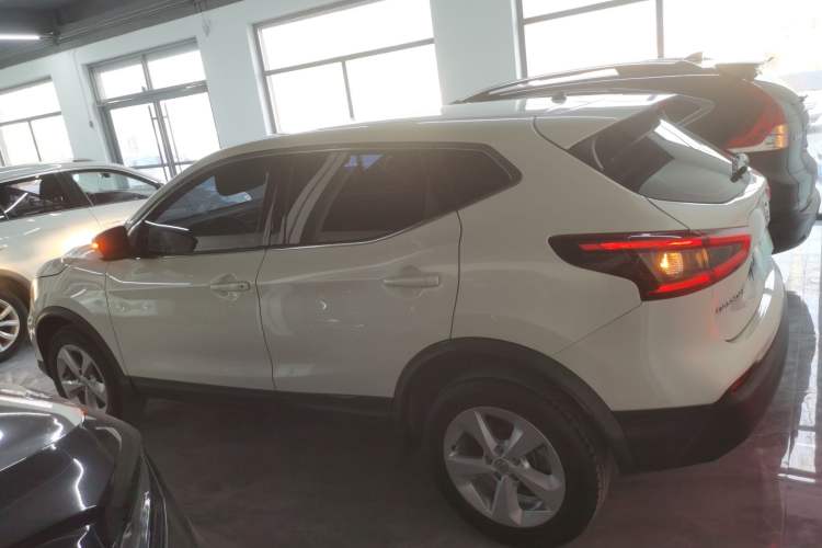 Used Nissan Qashqai 2019 2.0L CVT Smart Enjoyment Version
