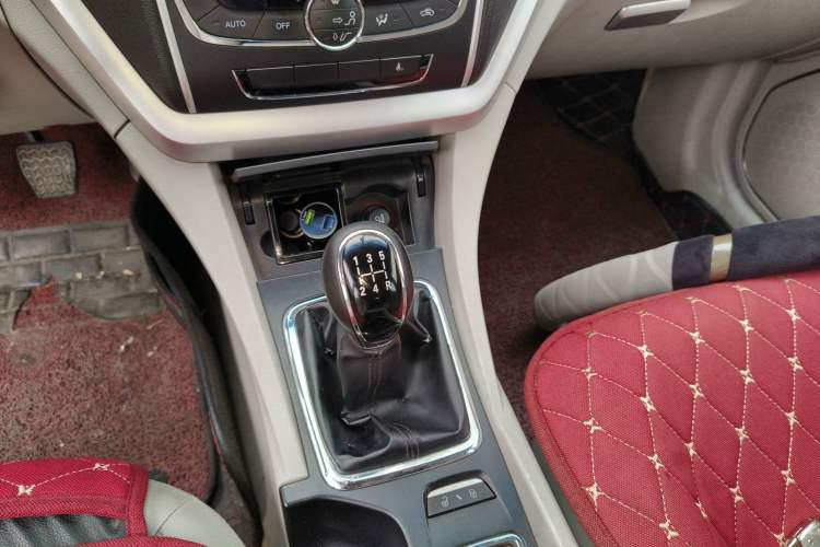 Used Geely Auto Emgrand 2014 Sedan 1.5L Manual Elite Model
