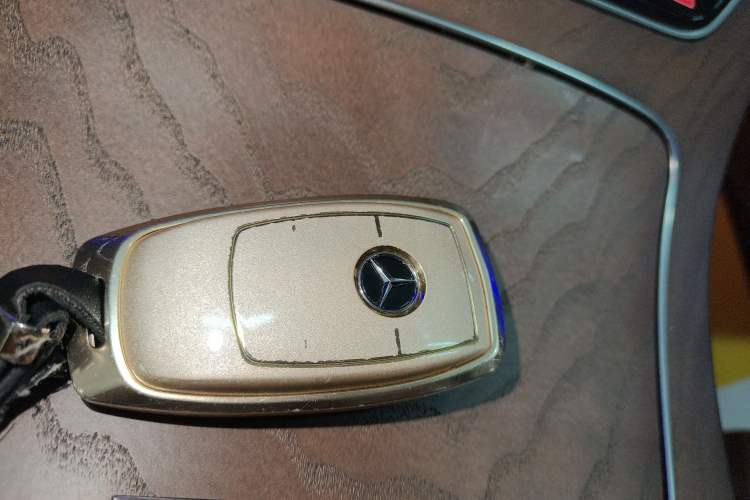 Used Mercedes-Benz E-Class 2023 Updated E 300 L Fashion Edition
