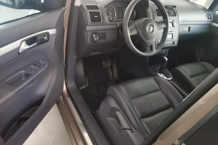 Used Volkswagen Touran 2015 1.4T DSG Comfort Edition 5 Seats
