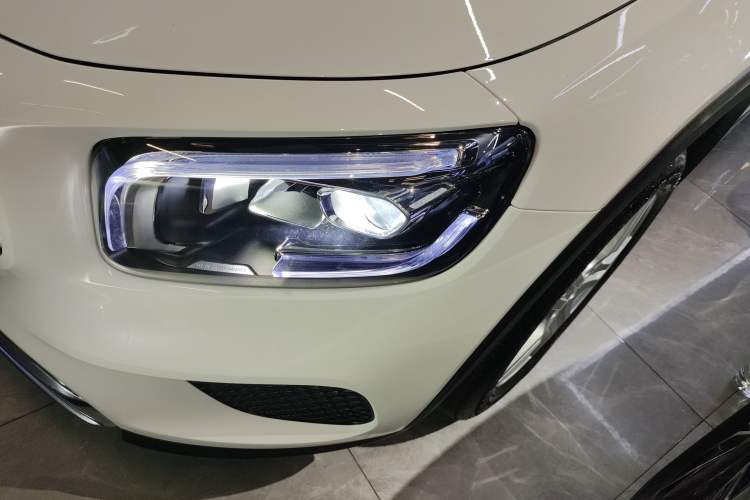 Used Mercedes-Benz GLB 2023 Refreshed GLB 200 Dynamic Edition
